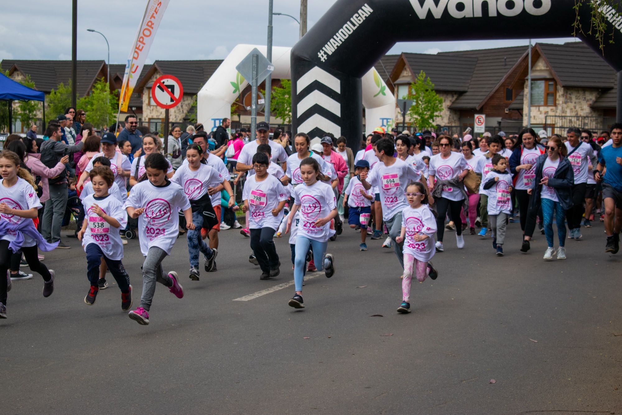 Niñas y niños en la largada del 3K familiar · edición 2023